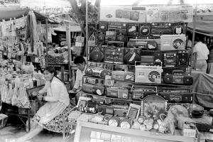  Street Vendors Selling Beauty Products & Electronics