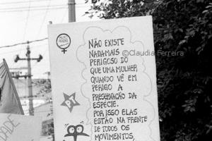 Manifestação contra revista íntima