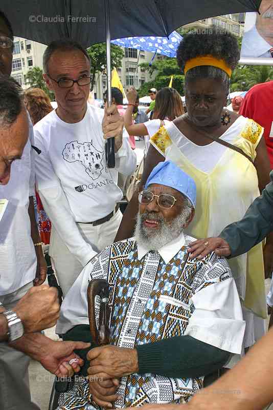 CAMINHADA EM DEFESA DA LIBERDADE RELIGIOSA 