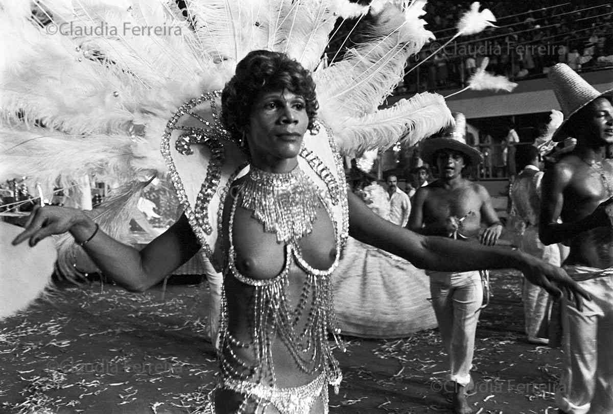 Parade of Recreative Society Samba School Unidos de São Carlos