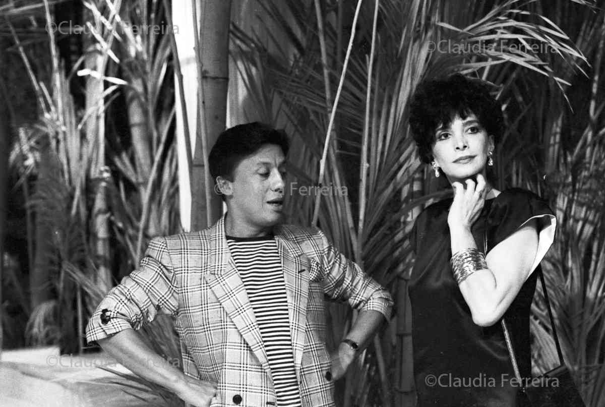 SEDA PURA E ALFINETADAS