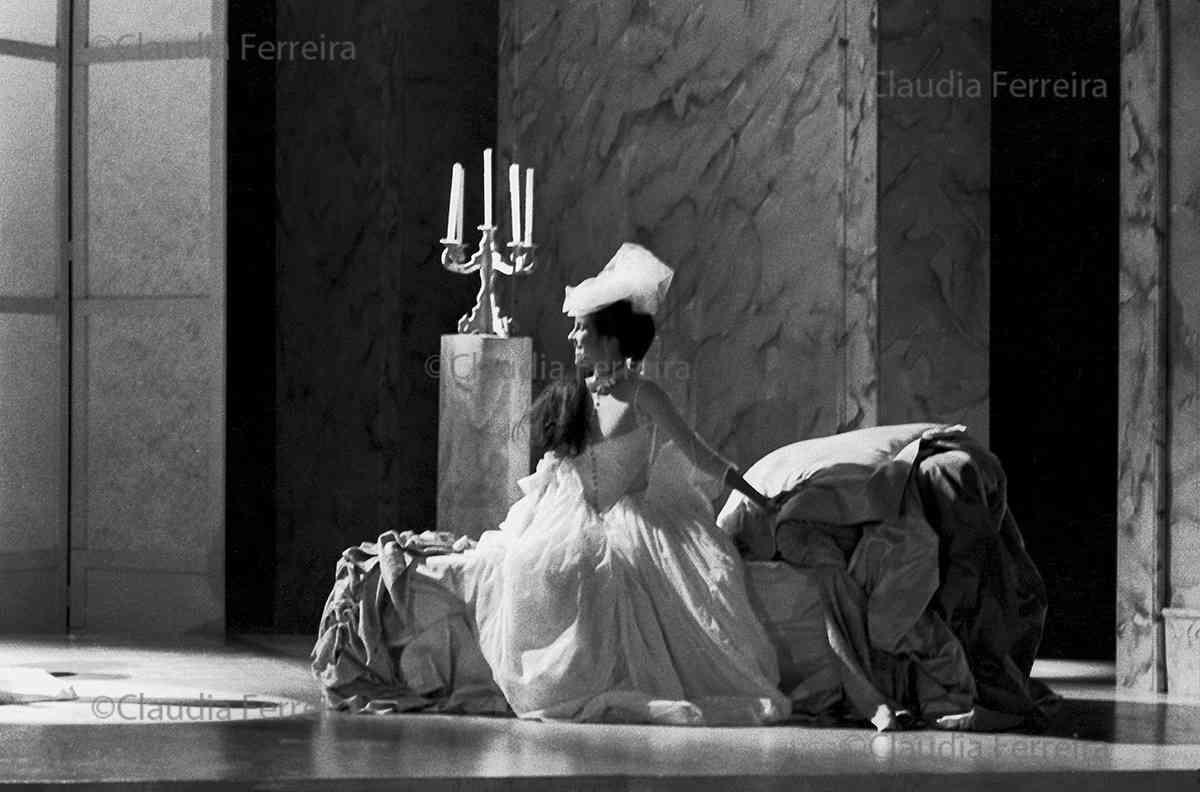 LIGAÇÕES PERIGOSAS