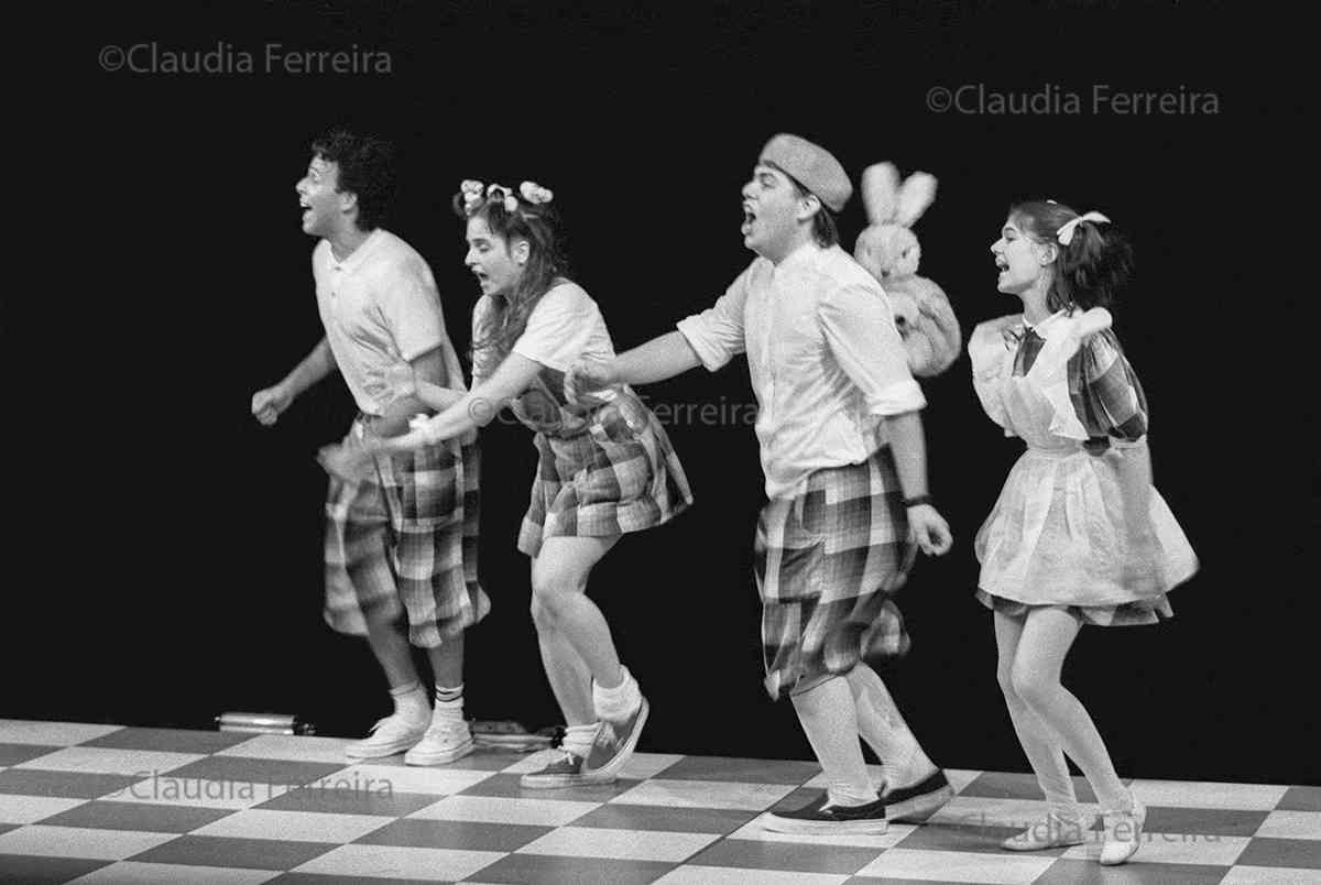 DE REPENTE NO RECREIO