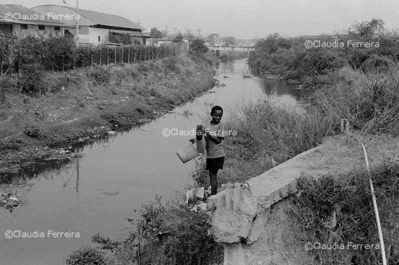 Sapo (Toad) and Perereca (Frog) Favelas (shantytowns).