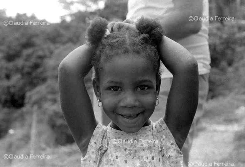 Menina Etiene, neta de Benedita da Silva