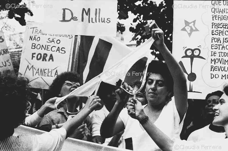 Demonstration against body searches
